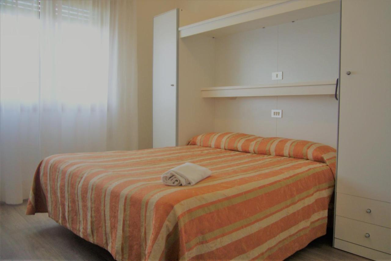 Hotel Kristall سان دونا دي بيافي المظهر الخارجي الصورة