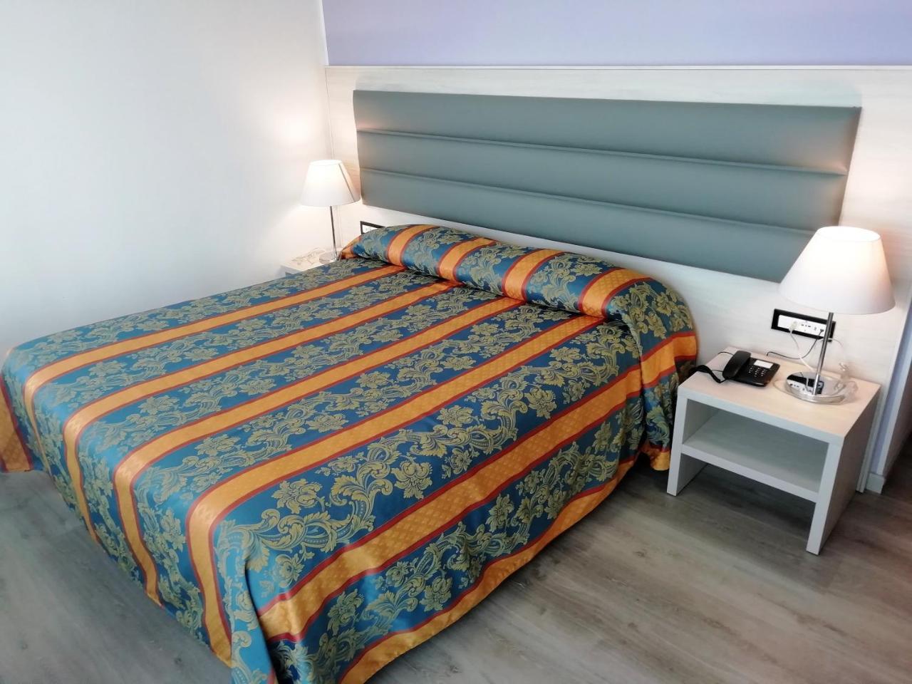 Hotel Kristall سان دونا دي بيافي المظهر الخارجي الصورة